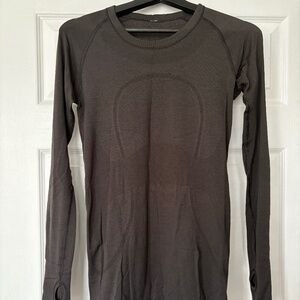 lululemon Swiftly Tech Long Sleeve, women’s 6